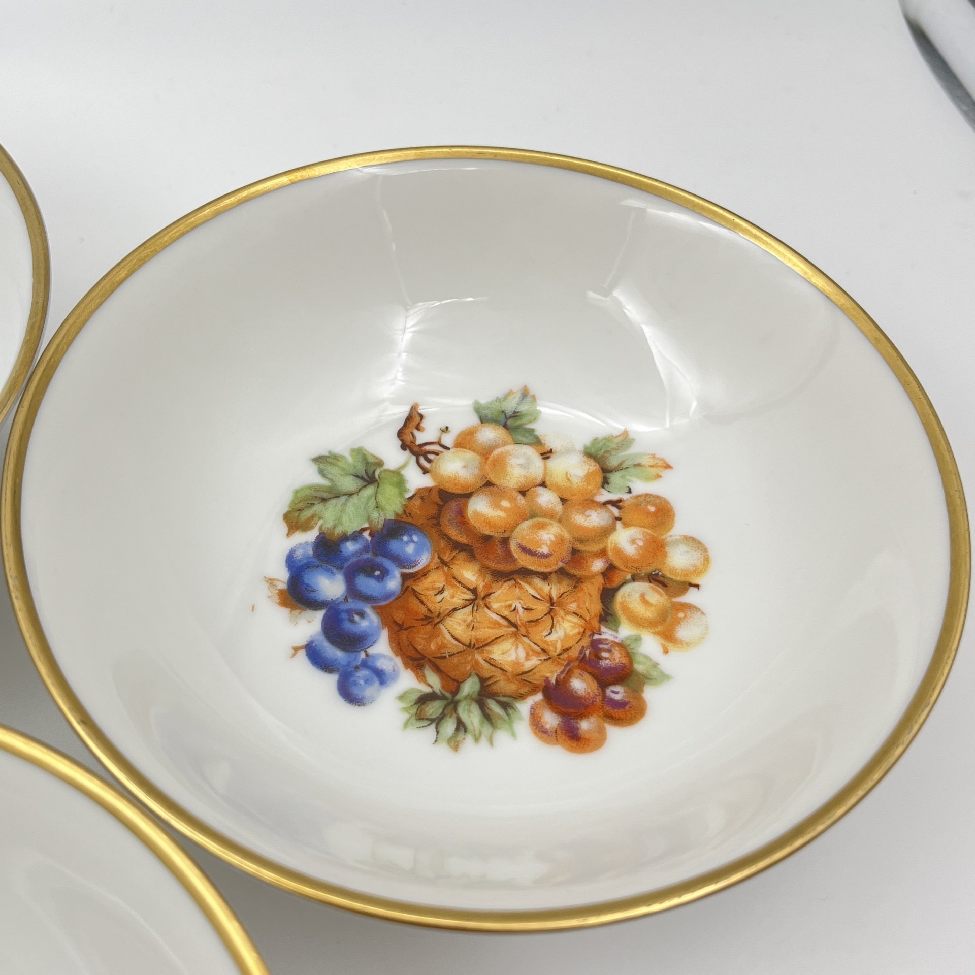 Набор из 6-ти пиал "Ягоды и фрукты", Princess House Bavaria, фарфор, деколь, золочение, Германия, 1990-2010 гг.