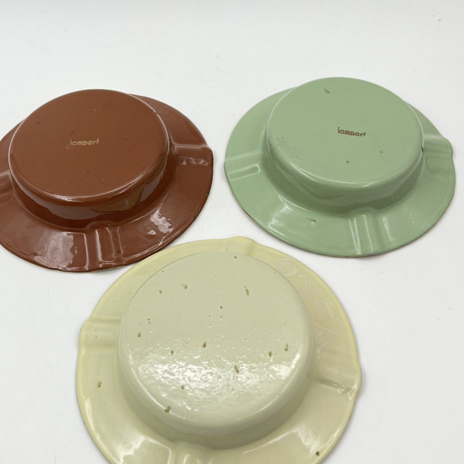 Комплект пепельниц  с радужным градиентом