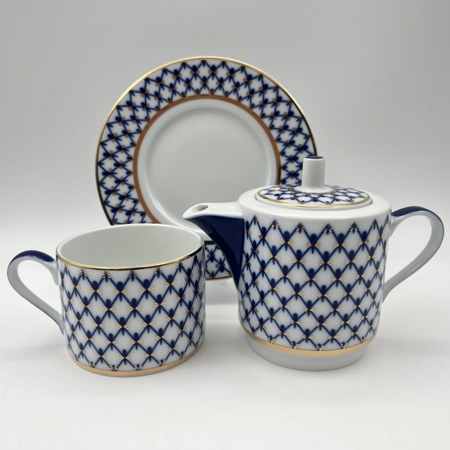 Чайный набор на одну персону "Кобальтовая сетка", фарфор, деколь подглазурная, отводка платиной, Императорский фарфоровый завод (ИФЗ), Российская Федерация, 2022-2023 гг.