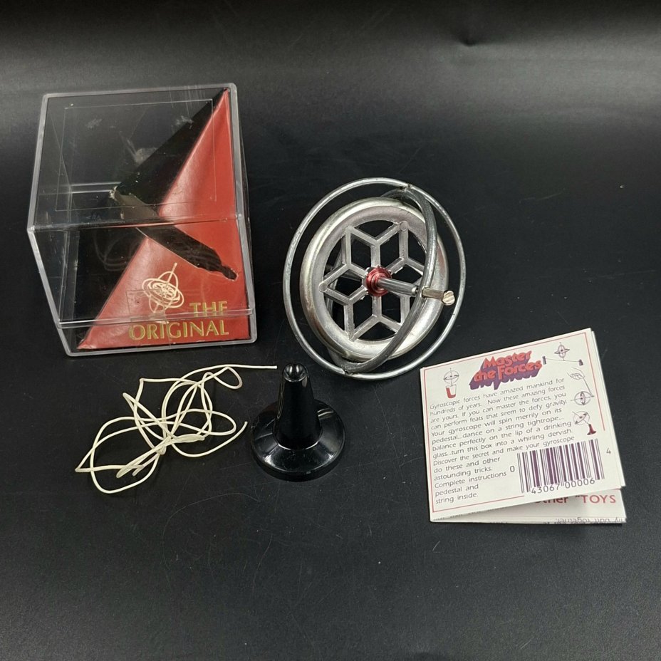 Гироскоп винтажный "Master The Forces", металл, пластик, США, 1980-2000 гг.