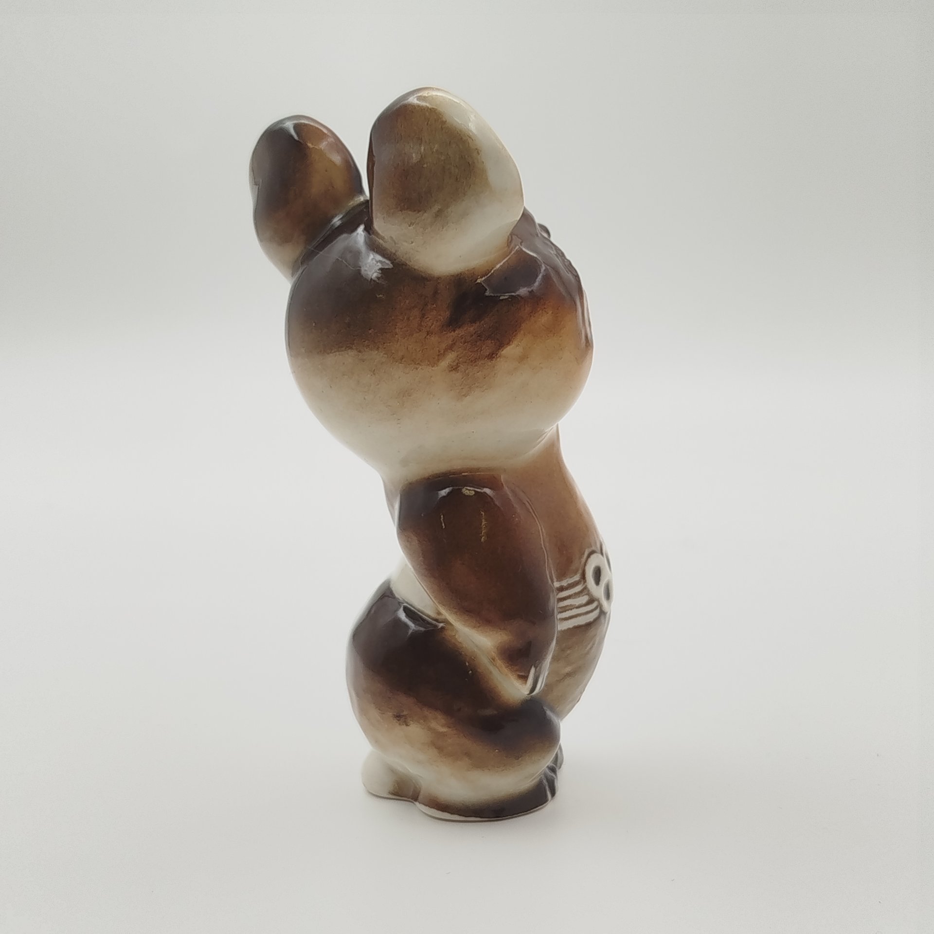 Статуэтка "Олимпийский мишка", скульптор П.П. Веселов, фарфор, роспись, Ленинградский фарфоровый завод (ЛФЗ), СССР, 1980 г.