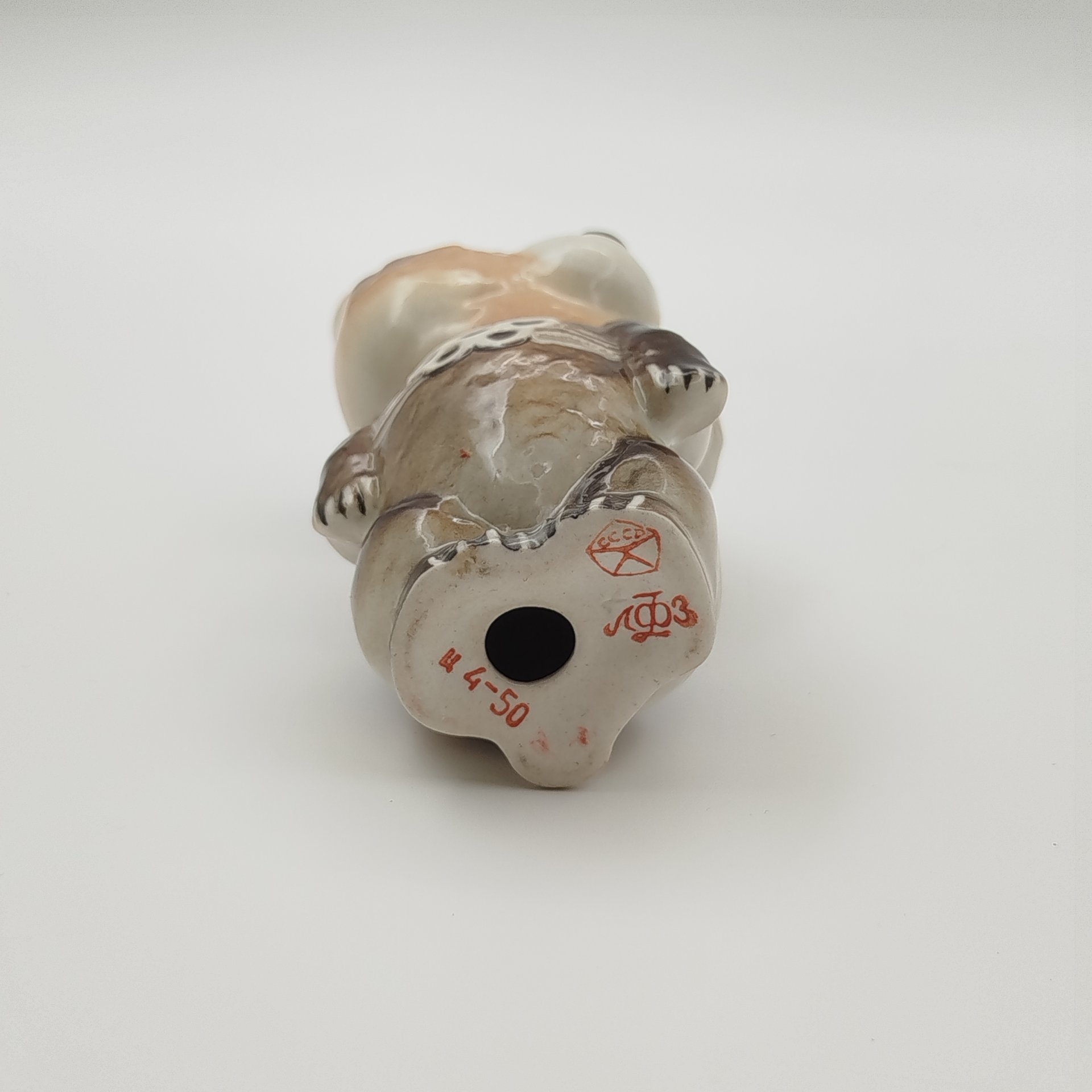 Статуэтка "Олимпийский мишка", скульптор П.П. Веселов, фарфор, роспись, Ленинградский фарфоровый завод (ЛФЗ), СССР, 1980 г.