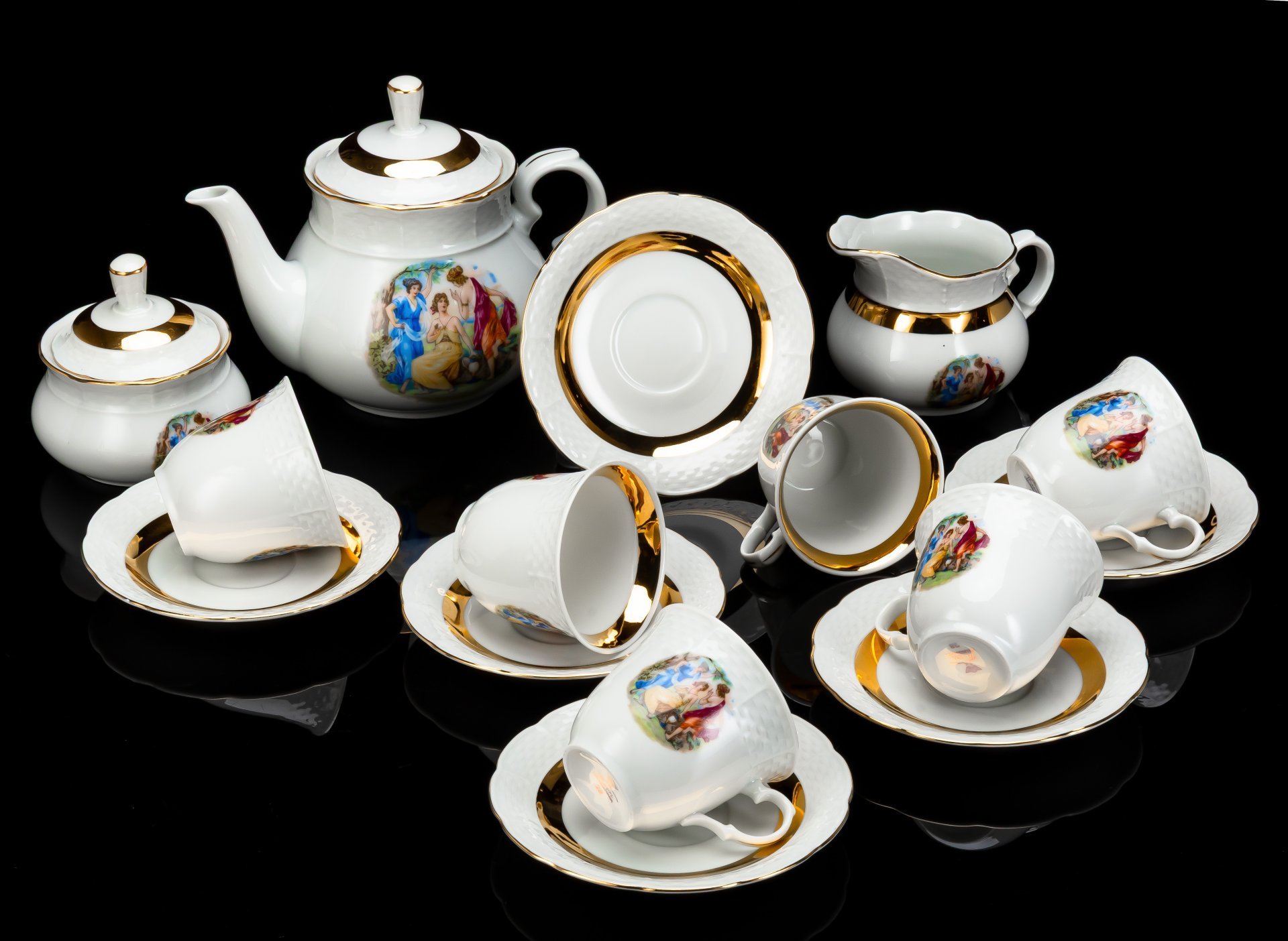 Сервиз чайный "Мадонна" на 6 персон (15 предметов), фарфор, деколь, золочение, Thun (Тун), Чехословакия, 1970-1990 гг.