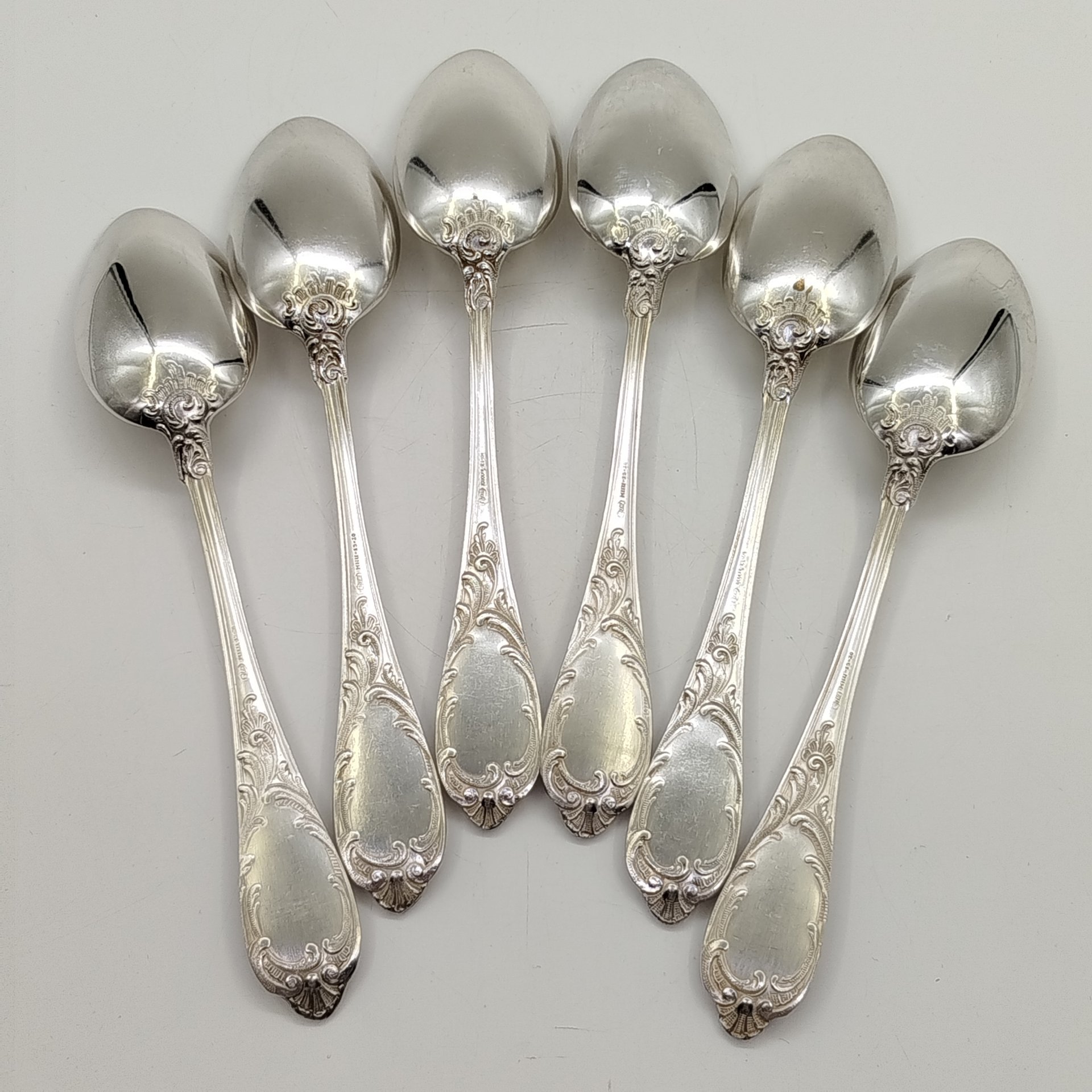 Набор из 6-ти столовых ложек с растительным декором