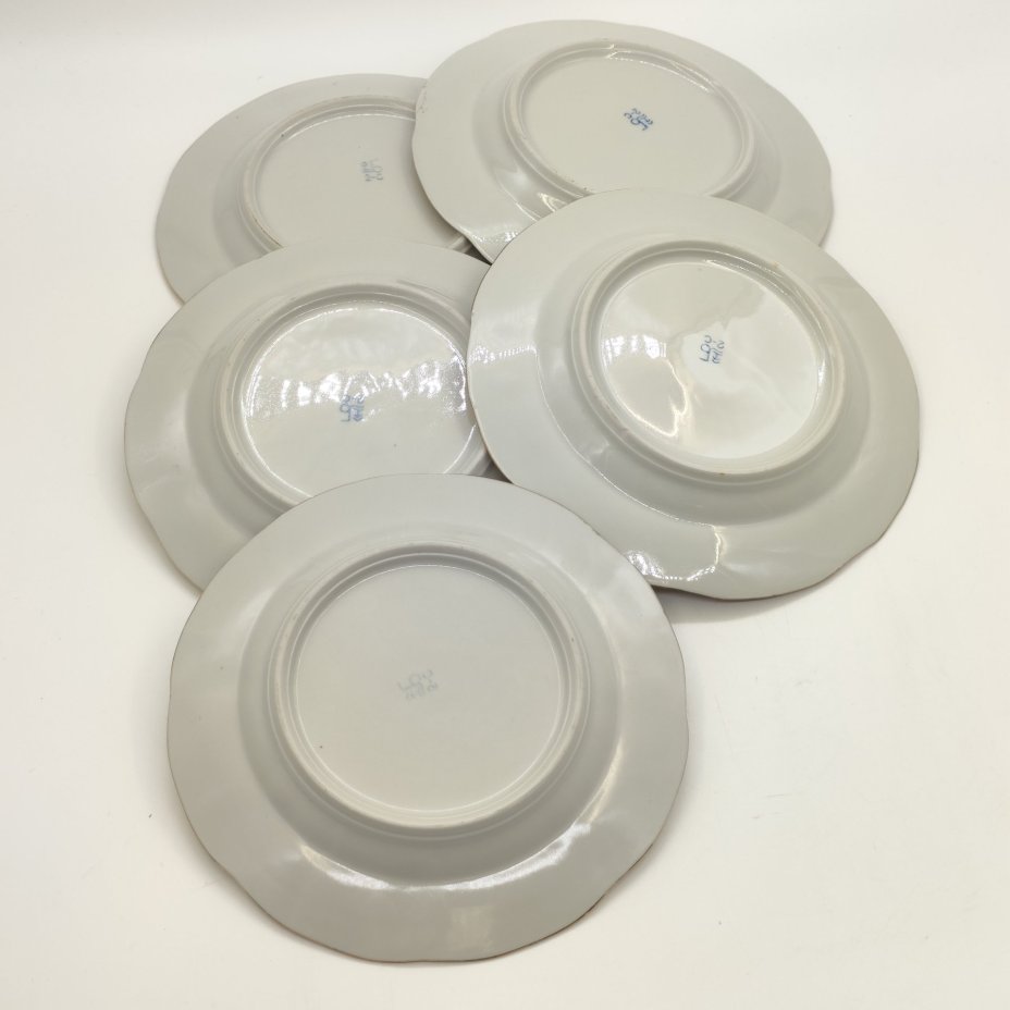 Набор из 5-ти десертных тарелок с растительным декором, фарфор, золочение, Барановский фарфоровый завод, СССР, 1970-1991 гг.