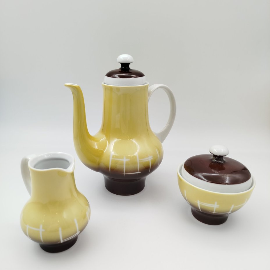 Сервиз кофейный в желто-коричневой гамме на 5 персон (13 предметов), фарфор, крытье, аэрография, Kahla, ГДР, 1960-1990 гг.