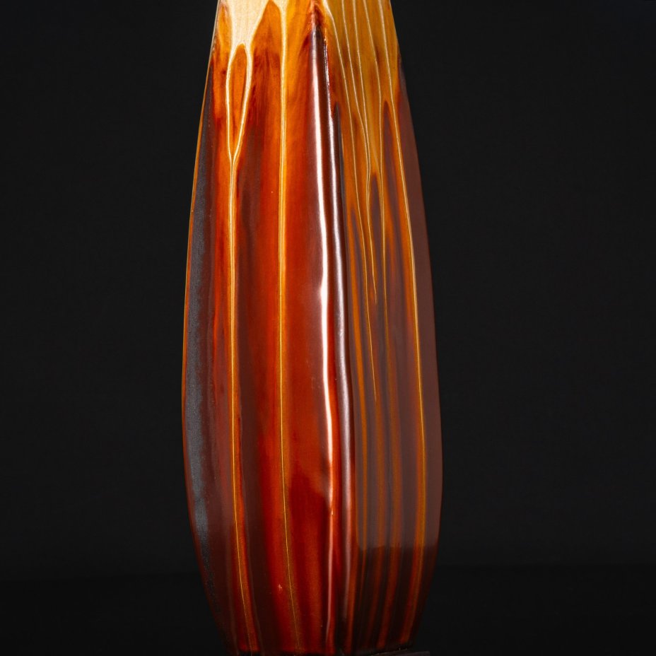Лампа настольная на основании янтарного цвета с белыми поливами, Jingchang Ceramics, керамика, поливы, кракле,  полимерный материал, ткань, Китай, 2000-2010 гг.
