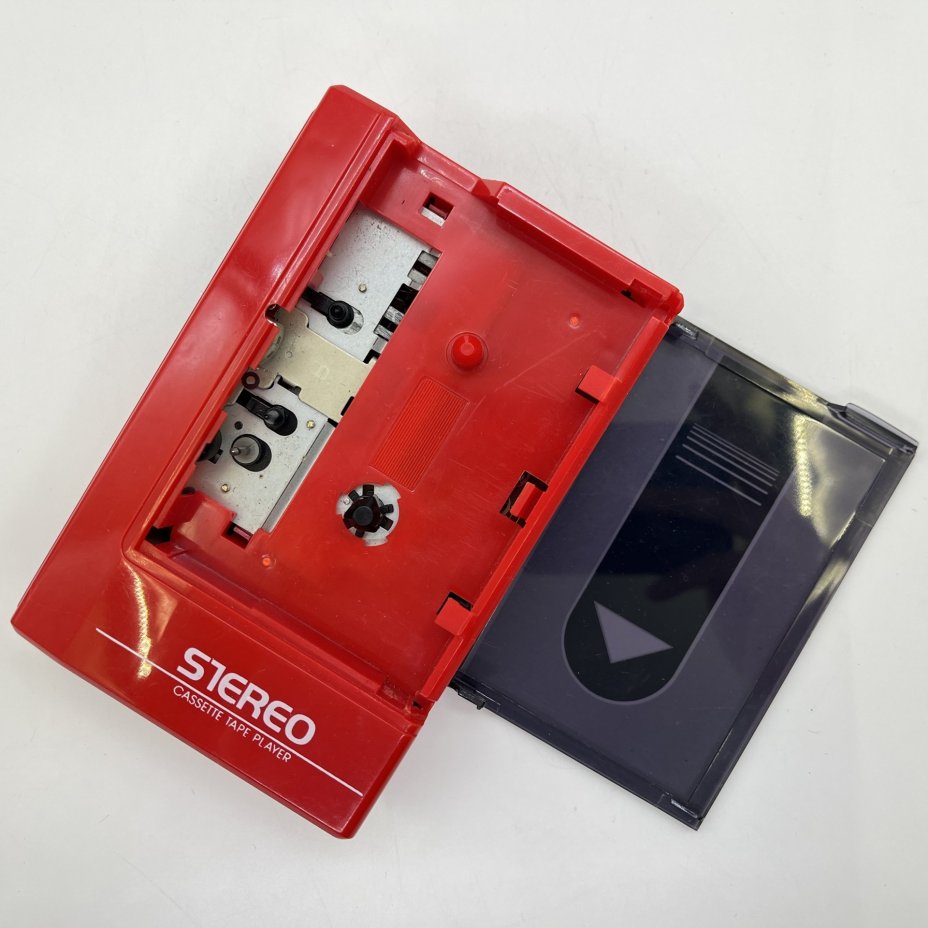 Кассетный плеер с наушниками, Bahman, модель NS 886, пластик, металл, картон, Китай, 1970-1990 гг.