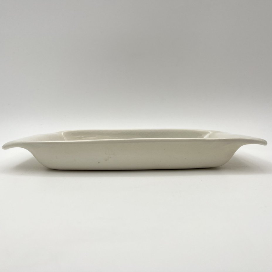 Лоток для мелочей, украшенный изображением автомобиля "Daimler 1886"