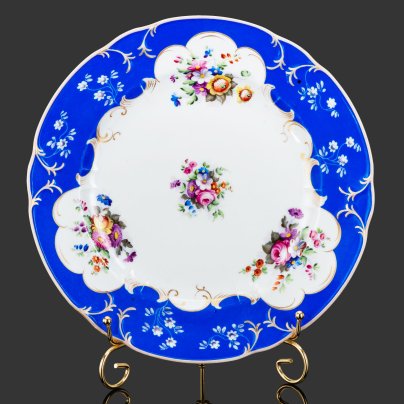 Тарелка обеденная из сервиза, фарфор, роспись, золочение, Фарфоровый завод А.Г. Попова, Российская империя, 1830-1860 гг.