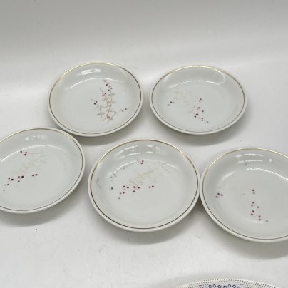 Набор из 5 блюдец с растительным декором, фарфор, деколь, золочение, Volkstedt Beyer & Bock, ГДР, 1960-1980 гг.