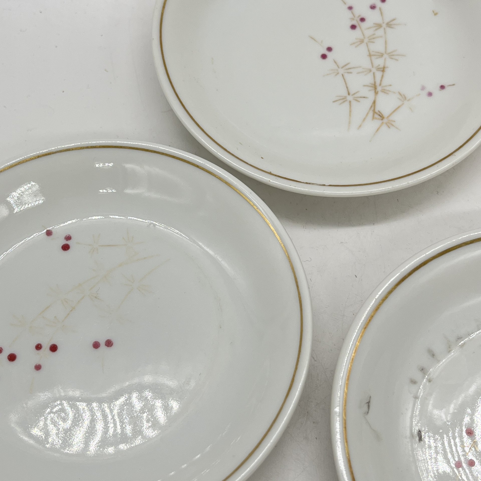 Набор из 5 блюдец с растительным декором, фарфор, деколь, золочение, Volkstedt Beyer & Bock, ГДР, 1960-1980 гг.