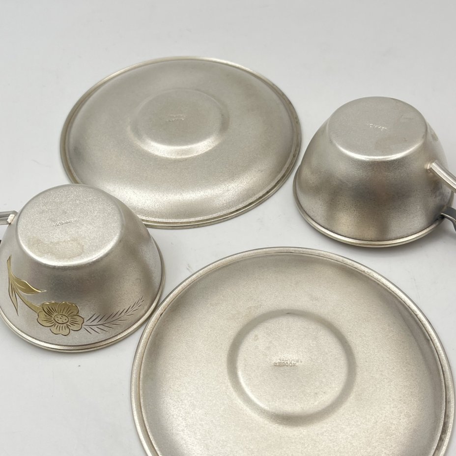 Набор из двух кофейных пар с цветочным декором, мельхиор (медь-никель), золочение, Мстерская художественная фабрика  «Ювелир», СССР, 1974 г.