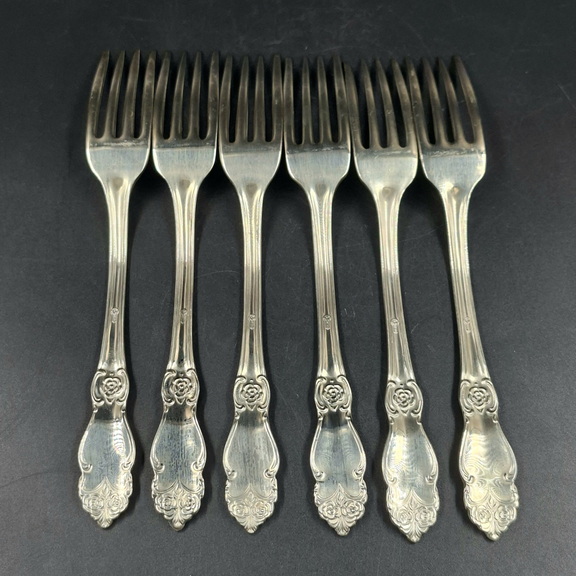 Набор из шести десертных вилок "Серебряная роза", мНЦ (медь-никель-цинк), Кольчугинский завод цветных металлов, СССР, 1960-1990 гг.