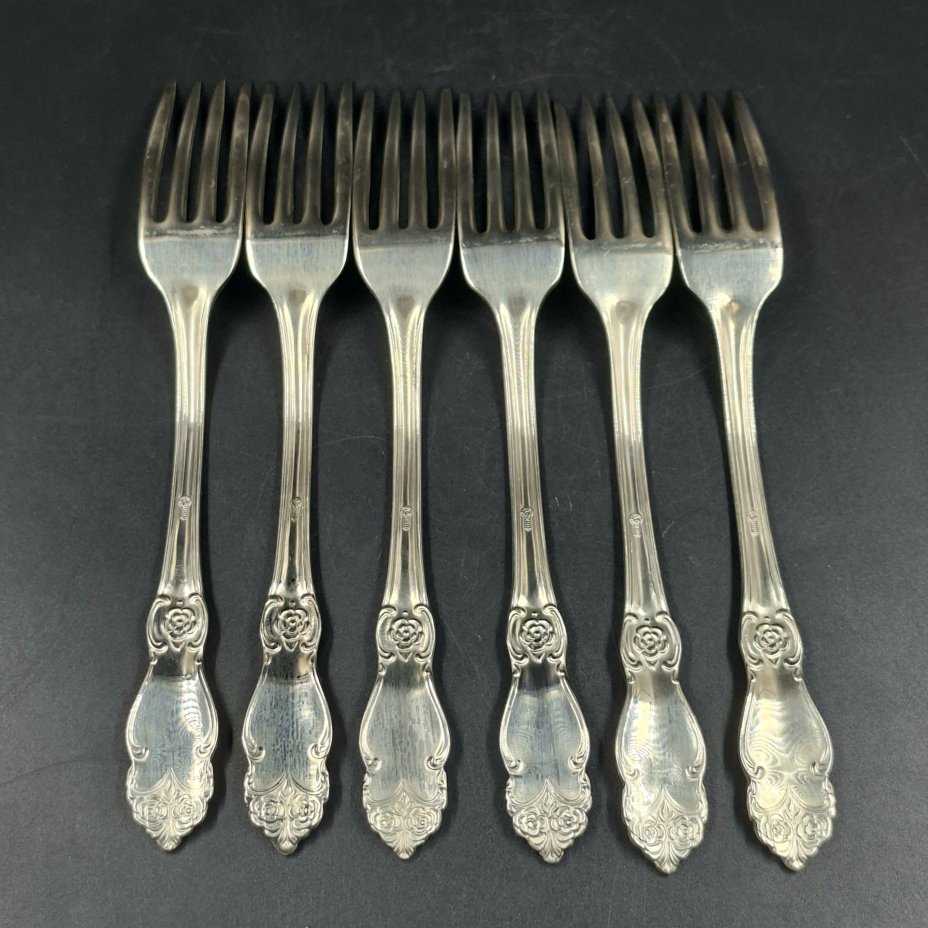 Набор из шести десертных вилок "Серебряная роза", мНЦ (медь-никель-цинк), Кольчугинский завод цветных металлов, СССР, 1960-1990 гг.