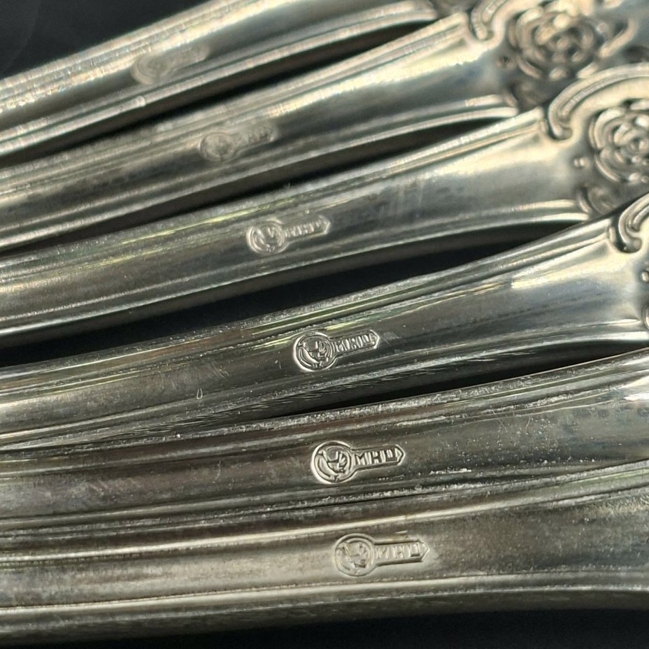 Набор из шести десертных вилок "Серебряная роза", мНЦ (медь-никель-цинк), Кольчугинский завод цветных металлов, СССР, 1960-1990 гг.