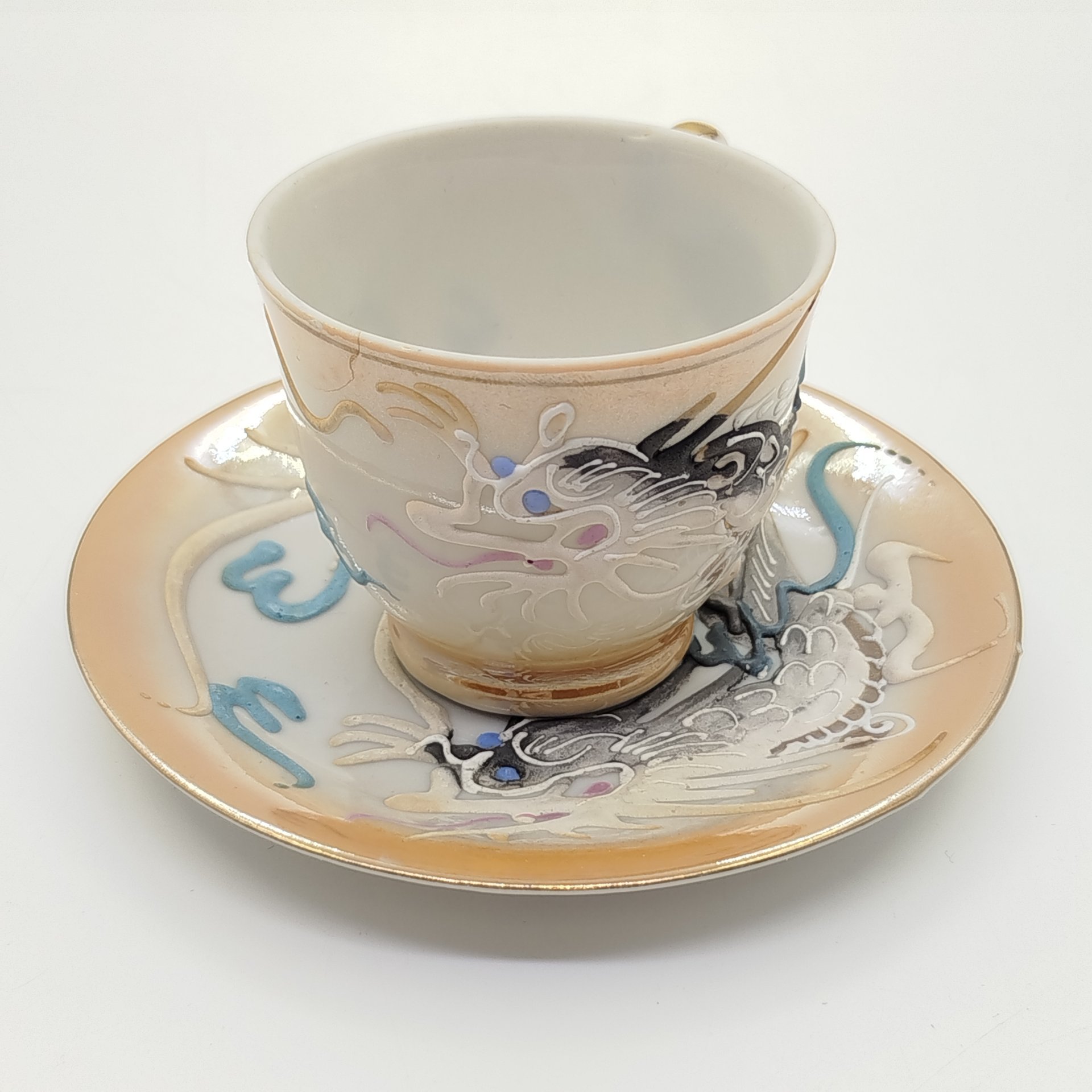 Пара кофейная "Дракон" на золотом фоне с литофанией в виде гейши на дне