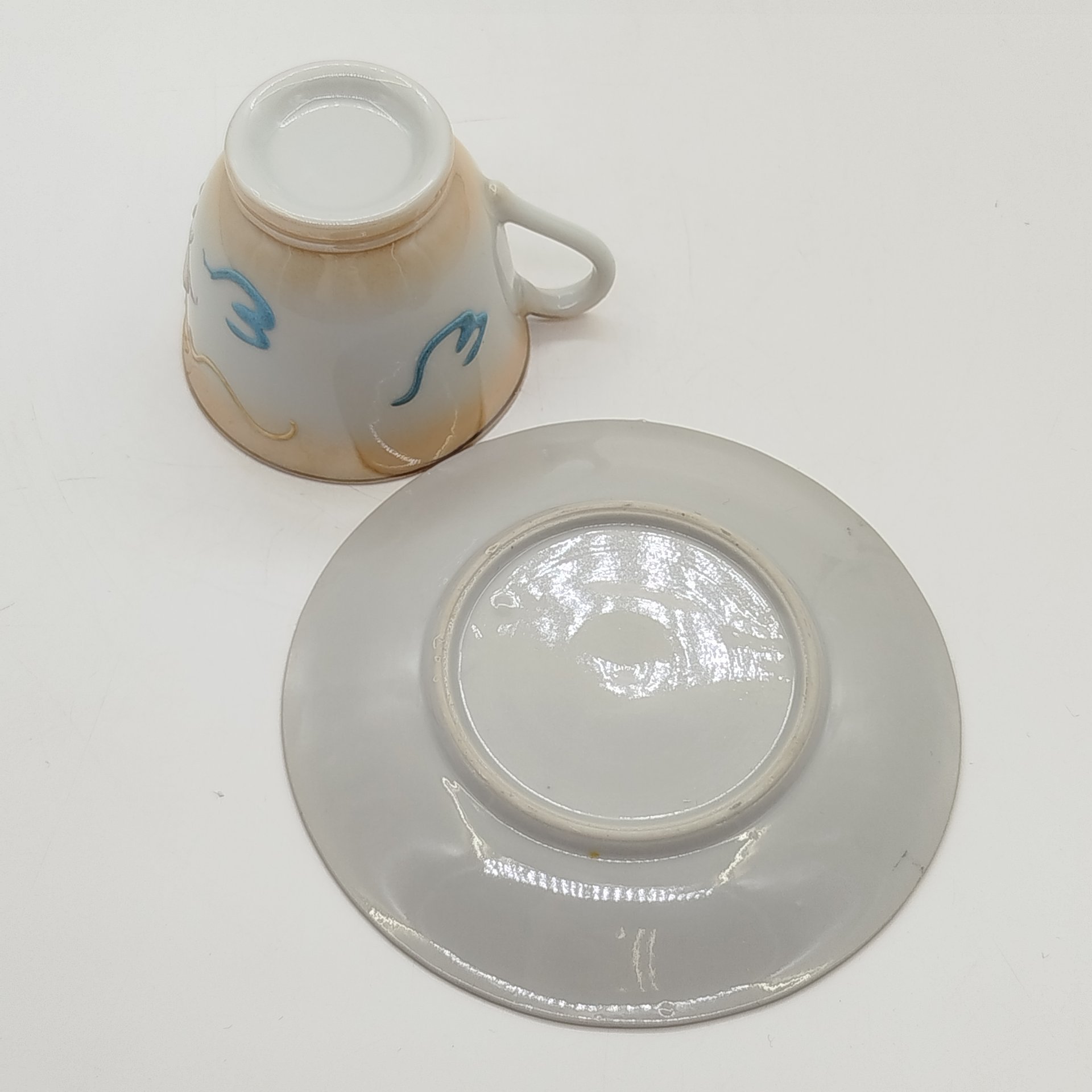 Пара кофейная "Дракон" на золотом фоне с литофанией в виде гейши на дне