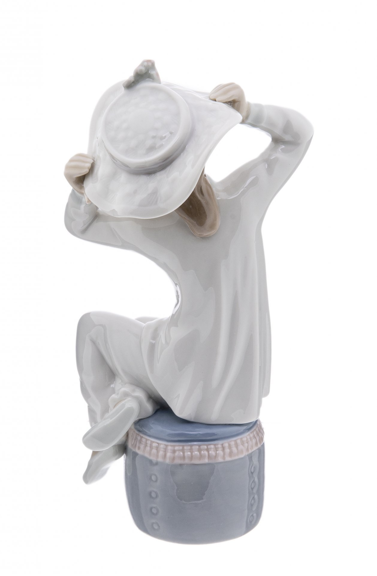 Статуэтка "Девочка в шляпе", фарфор, роспись, фирма "Lladro", Испания, 1971-1974 гг., Lladro