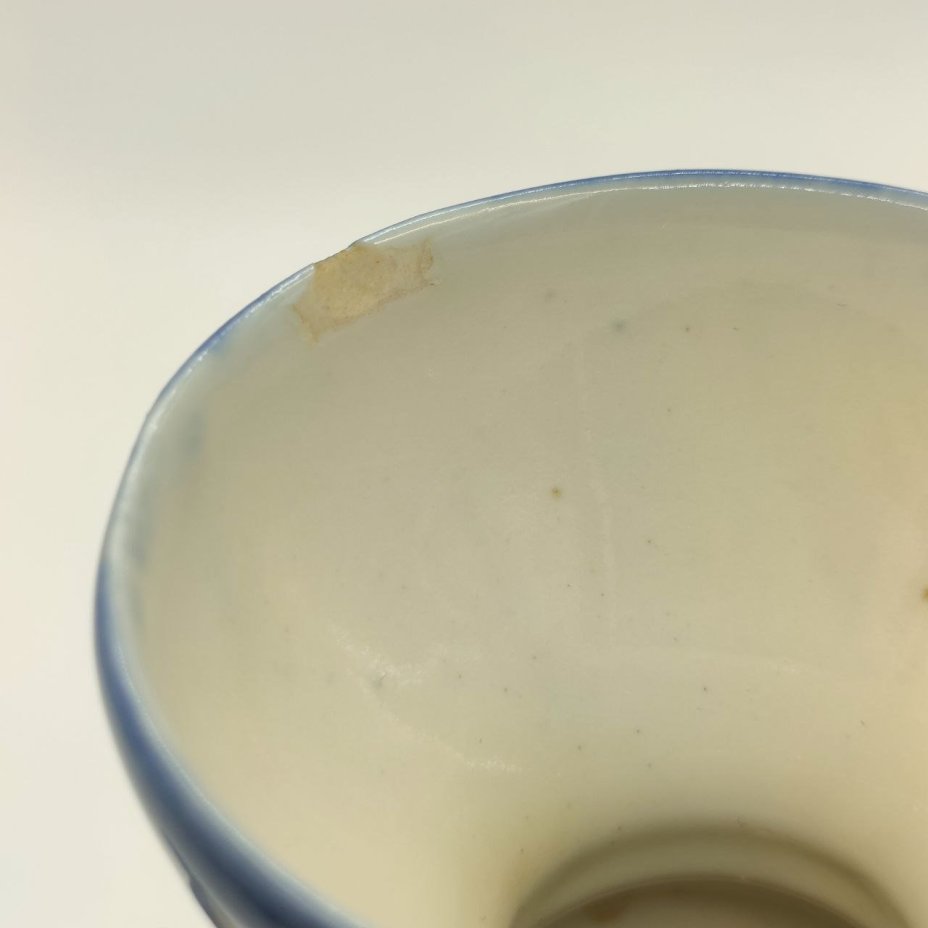 Ваза с фигурными ручками и расписным декором, фарфор, роспись, Объединение «Гжель», СССР, 1972-1985 гг.