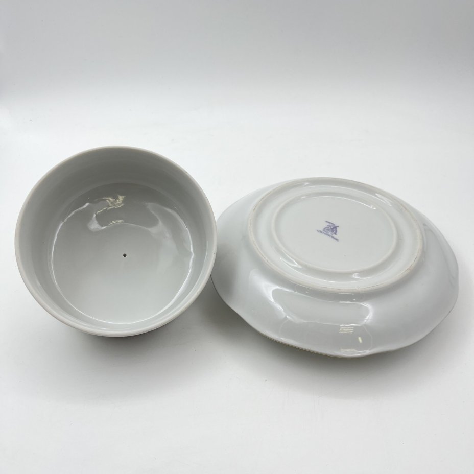 Масленка с цветочным декором, фарфор, деколь, золочение, Bohemia (Neurohlau), Чехословакия, 1970-1990 гг.