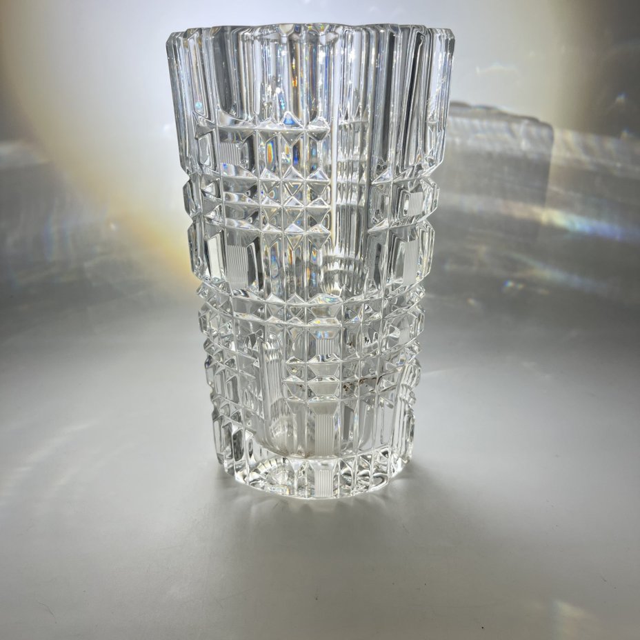 Ваза для цветов "Праздник" (малая), автор А.М. Остроумов, хрусталь, алмазная грань, Ленинградский завод художественного стекла (ЛЗХС), СССР, 1960-1980 гг.