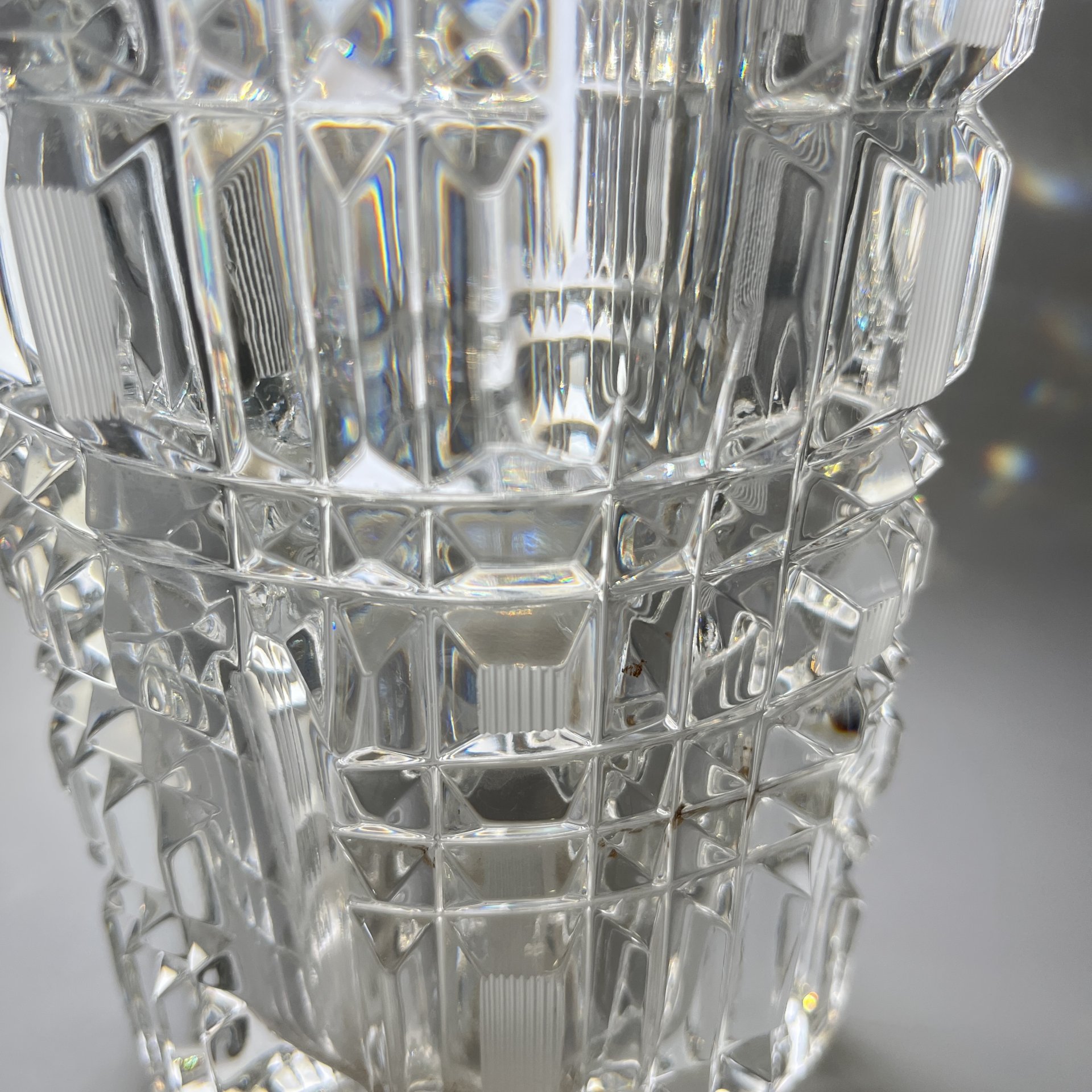 Ваза для цветов "Праздник" (малая), автор А.М. Остроумов, хрусталь, алмазная грань, Ленинградский завод художественного стекла (ЛЗХС), СССР, 1960-1980 гг.