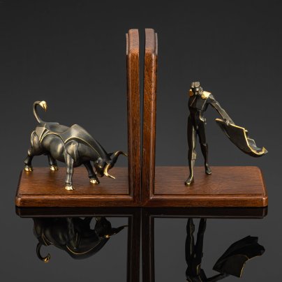 Держатель для книг "Коррида"