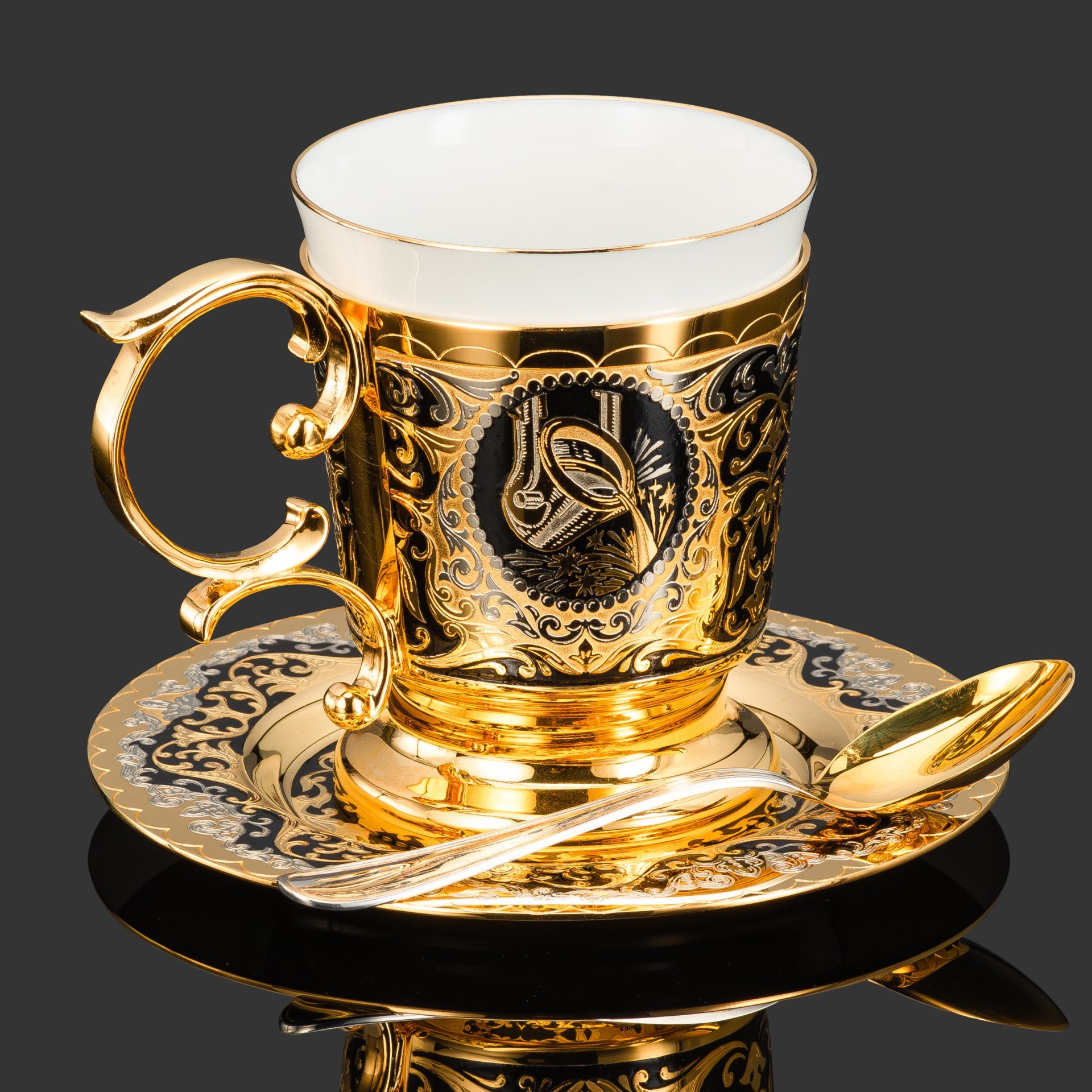 Чайная пара "Металлургия", латунь, золочение, никелирование, чернение; фарфор, сталь; в подарочном коробе из дерева с бархатным ложементом, Российская Федерация, 2025 г.