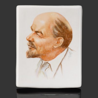 Настольное украшение (плакетка) "В.И. Ленин", фарфор, деколь, Дулевский фарфоровый завод (Дулёво), СССР, 1968-1991 гг.