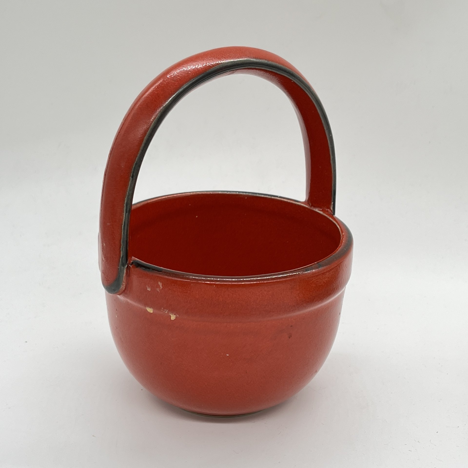 Конфетница-корзинка красного оттенка, Kil, керамика, Югославия, 1970-1980 гг.