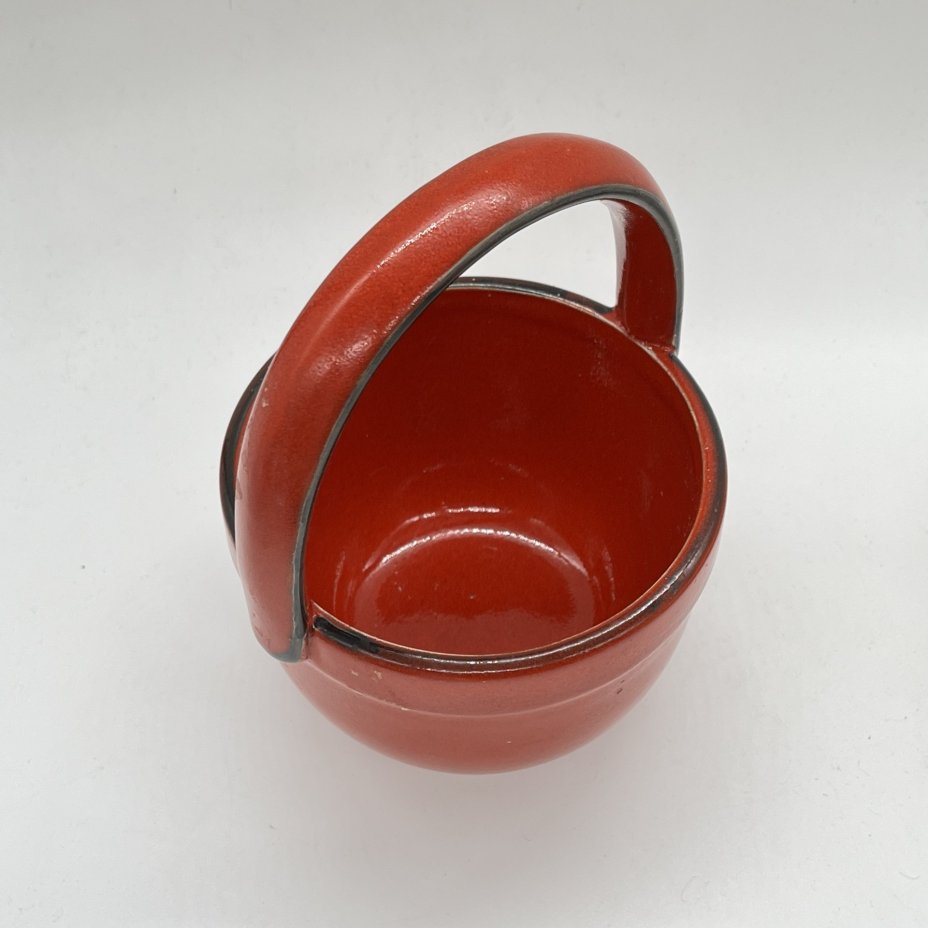 Конфетница-корзинка красного оттенка, Kil