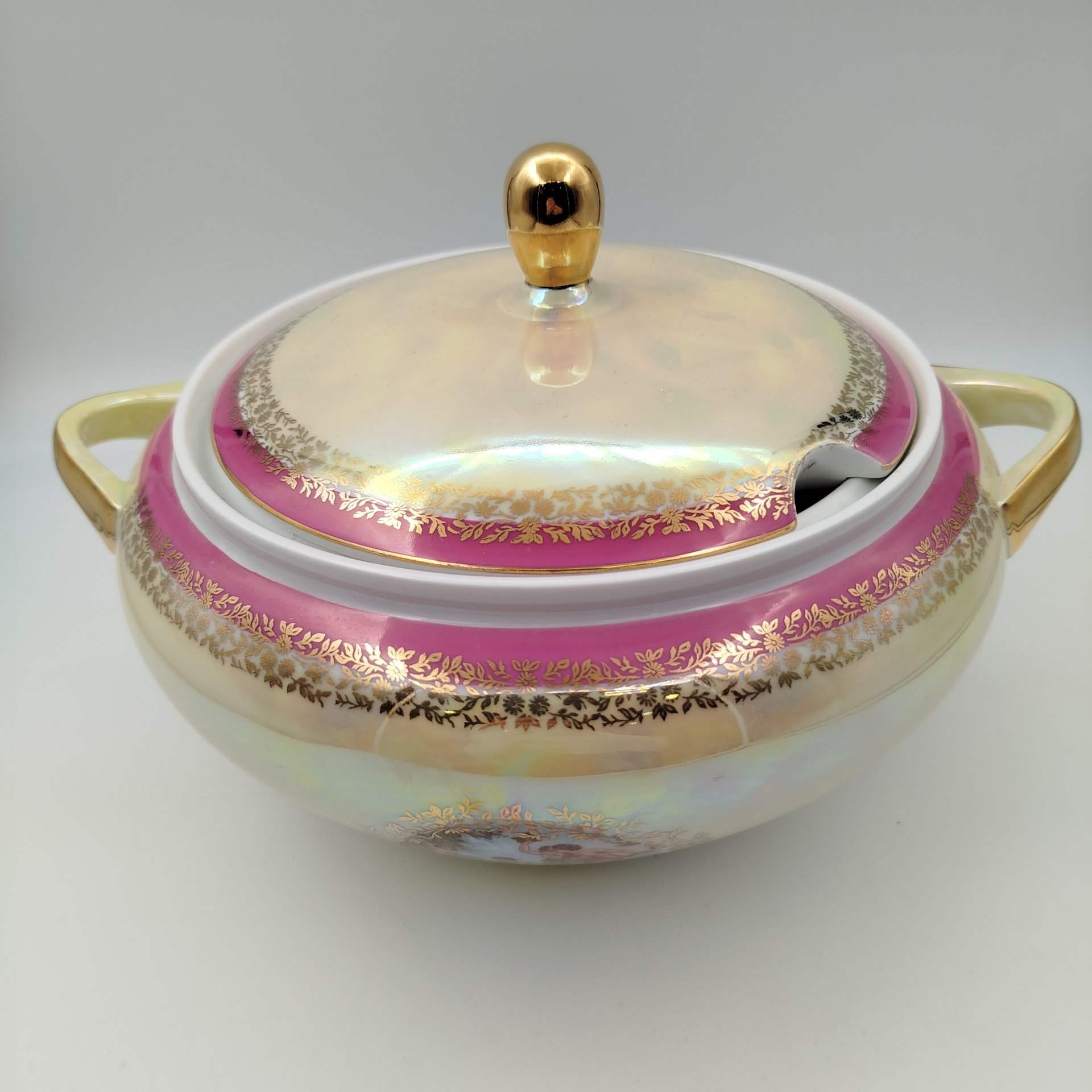 Супница из сервиза "Мадонна", фарфор, деколь, люстр, золочение, Fortuna Eisenberg, Германия, 1960-1973 гг.