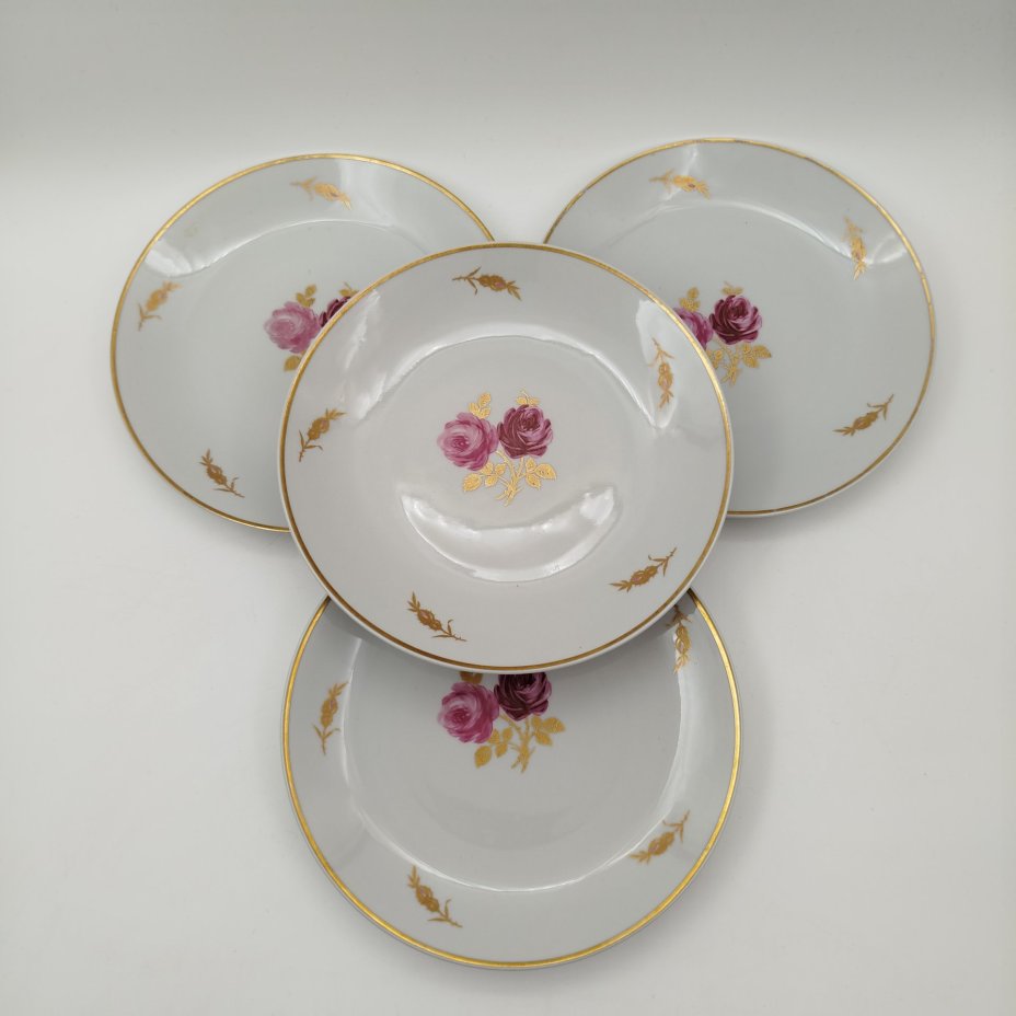 Набор из 4-х десертных тарелок, украшенных изображением розы, фарфор, деколь, золочение, Lichte Porzellan (Лихте), ГДР, 1966-1985 гг.