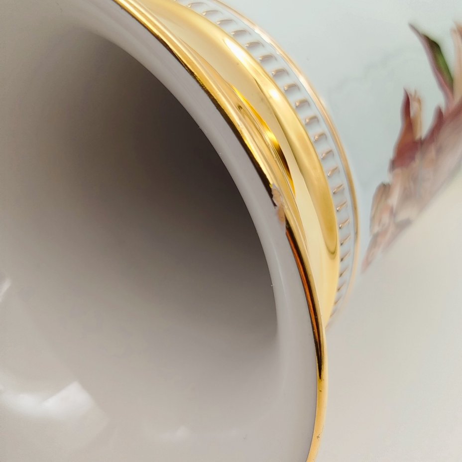 Ваза-кубокЮ, украшенная античным сюжетом, Fiorentine