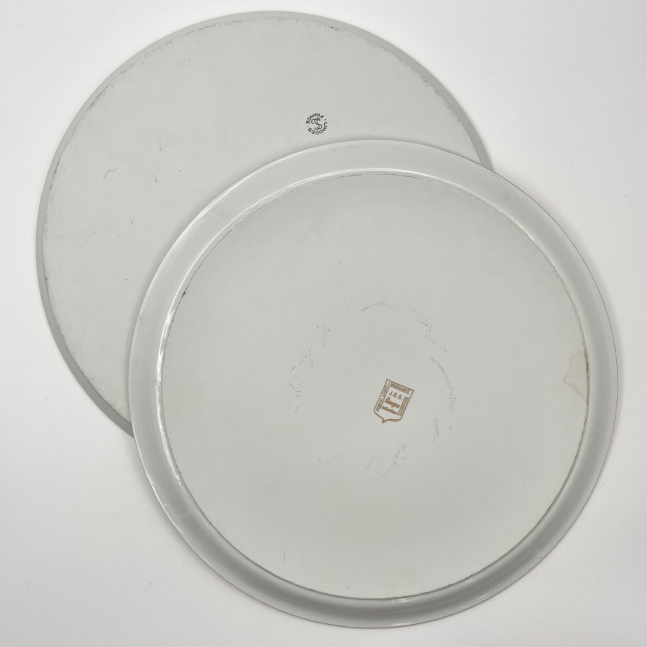 Набор из 3-х сервировочных блюд (подносов) круглой формы с орнаментальным декором, фарфор, золочение, Limoges, Франция, 1970-1990 гг.