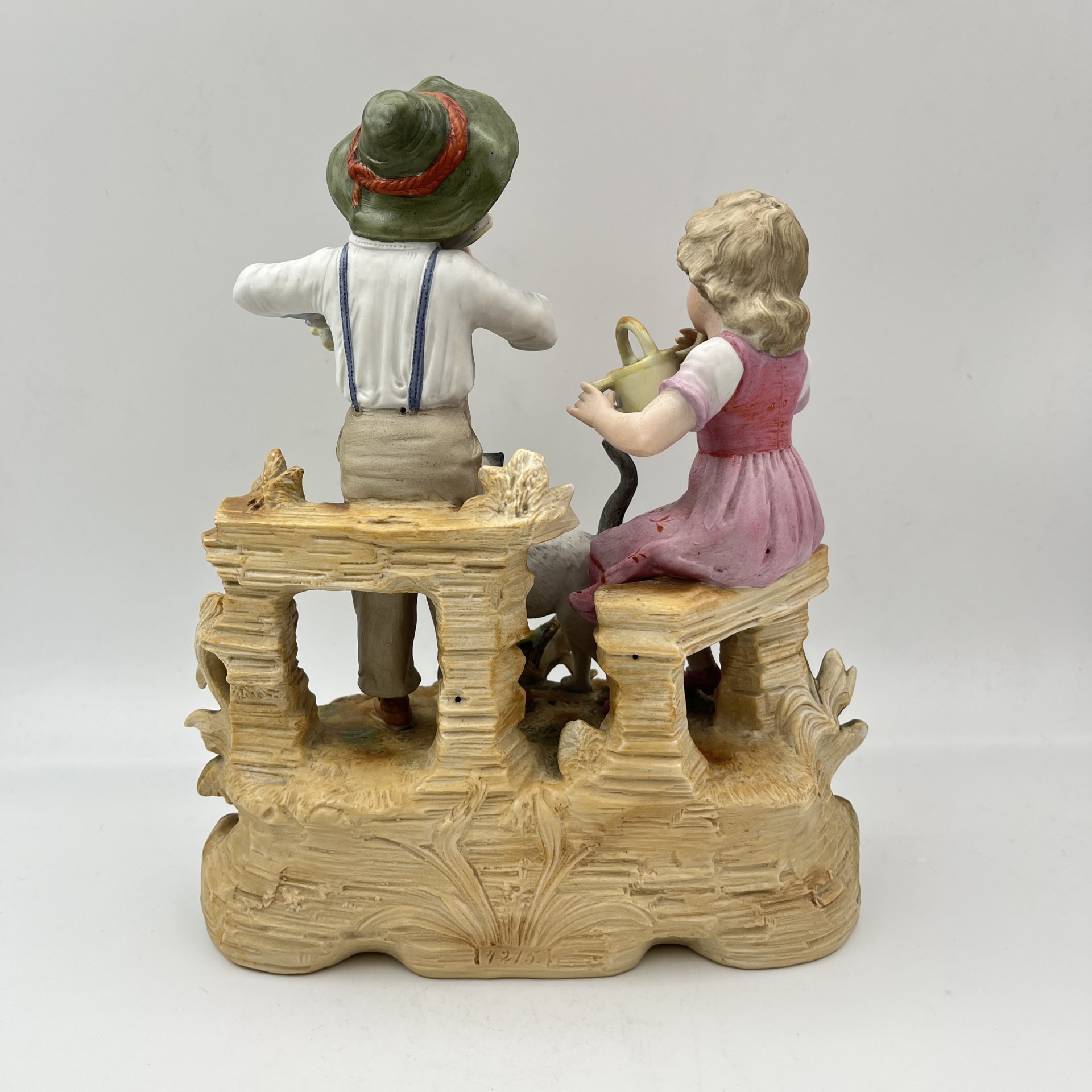 Статуэтка "Дети с кошкой", фарфор, роспись, Европа, 1980-2000 гг.