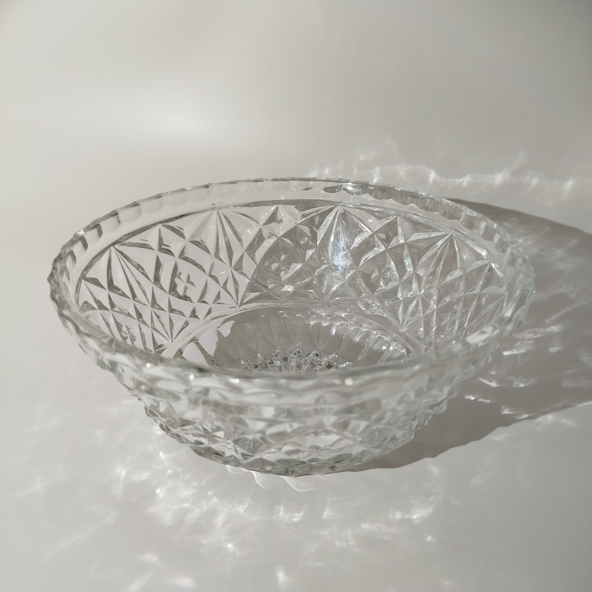 Салатник с резным геометрическим декором, хрусталь, СССР, 1970-1990 гг.