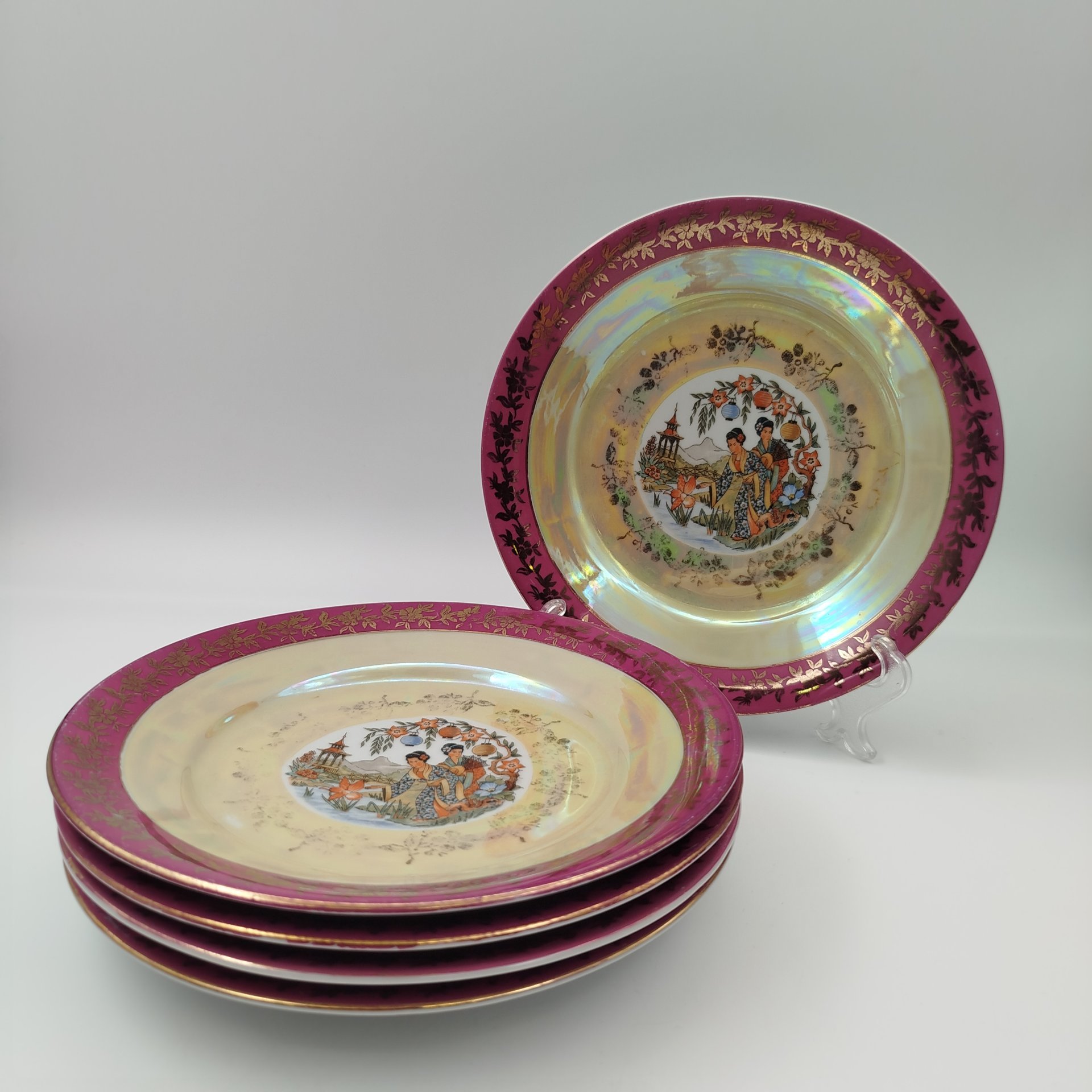 Набор десертных тарелок из сервиза "Гейша" на 5 персон, фарфор, люстр, деколь, золочение, Spezial Eisenberg Porzellan (SEP), ГДР, 1960-1980 гг.