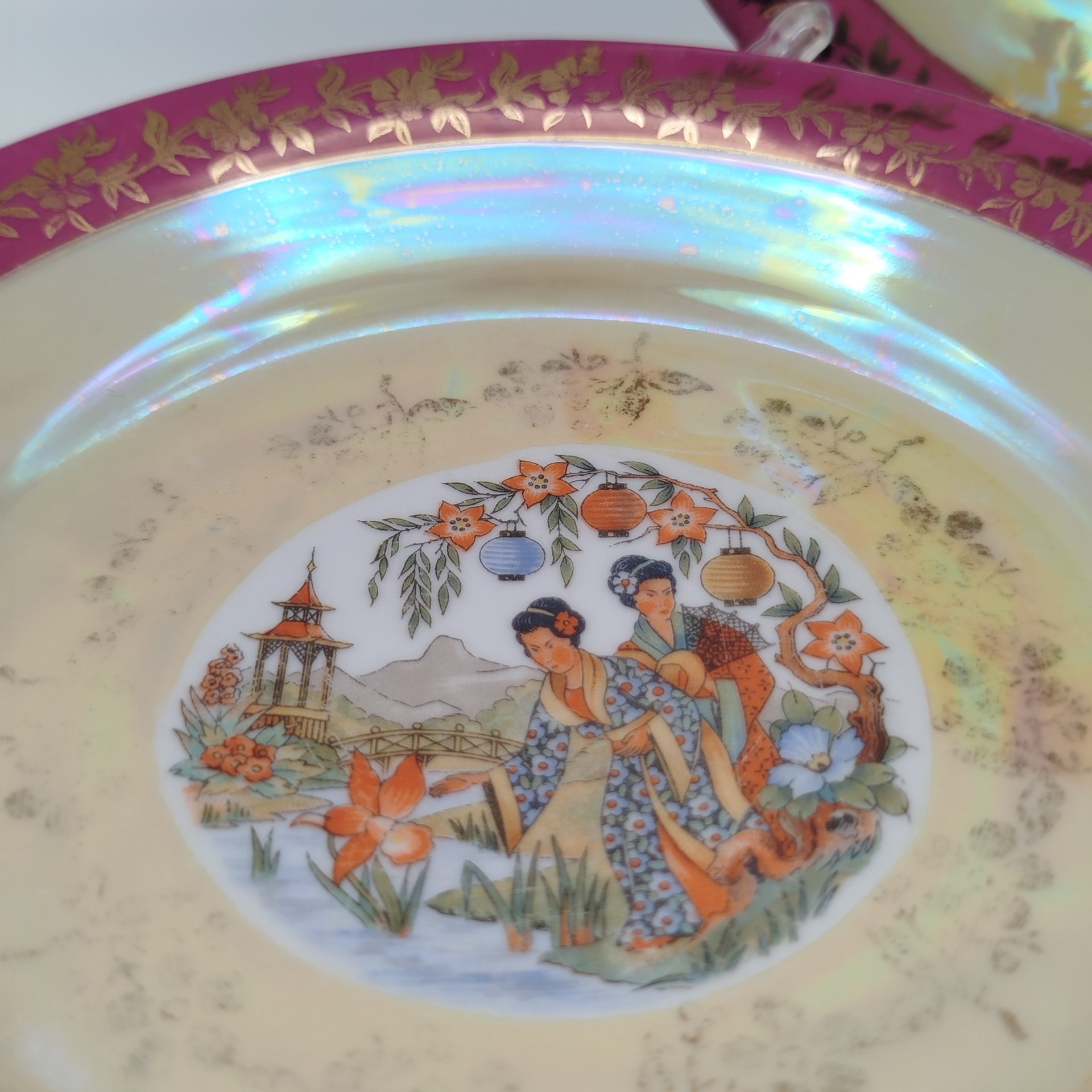 Набор десертных тарелок из сервиза "Гейша" на 5 персон, фарфор, люстр, деколь, золочение, Spezial Eisenberg Porzellan (SEP), ГДР, 1960-1980 гг.