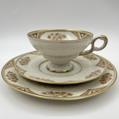 Трио чайное оттенка слоновой кости с золотистым цветочным декором, фарфор, золочение, Reichenbach (Райхенбах), ГДР, 1969-1981 гг.
