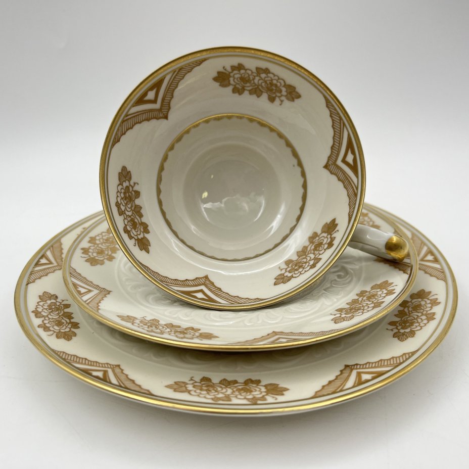 Трио чайное оттенка слоновой кости с золотистым цветочным декором, фарфор, золочение, Reichenbach (Райхенбах), ГДР, 1969-1981 гг.