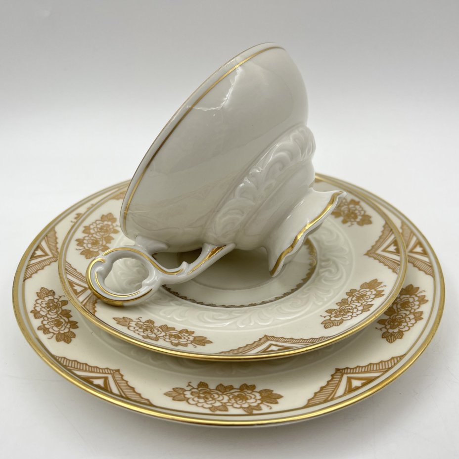 Трио чайное оттенка слоновой кости с золотистым цветочным декором, фарфор, золочение, Reichenbach (Райхенбах), ГДР, 1969-1981 гг.