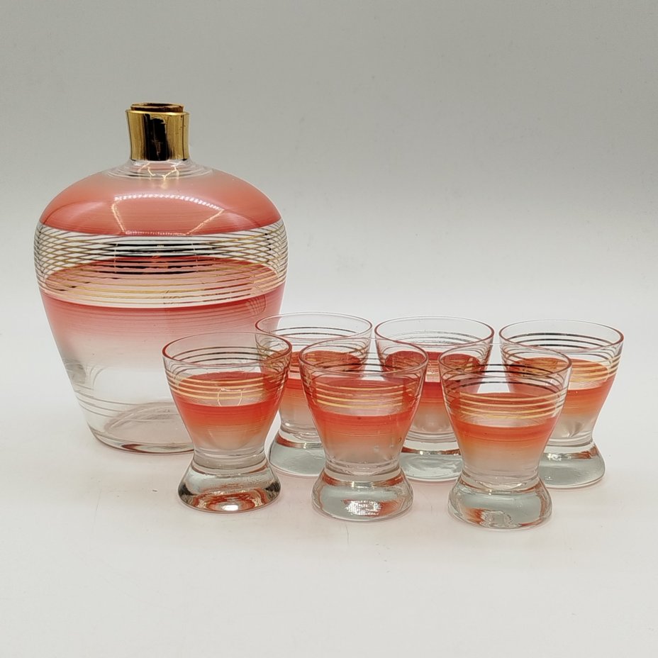 Набор из штофа и 6-ти стопок, украшенных линейным декором, стекло, роспись, золочение, СССР, 1970-1990 гг.