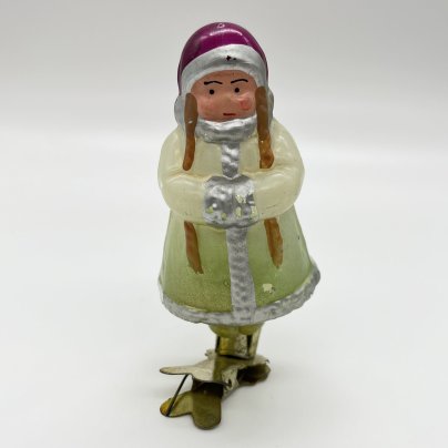 Игрушка ёлочная на прищепке "Марфушечка" из сказки "Морозко", стекло, краска, металл, Завод стеклянных ёлочных украшений и оптических изделий, г. Москва, СССР, 1950-1960 гг.