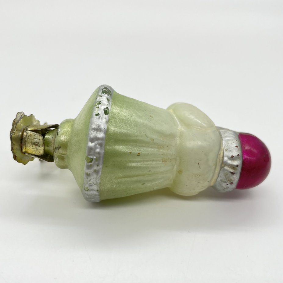 Игрушка ёлочная на прищепке "Марфушечка" из сказки "Морозко", стекло, краска, металл, Завод стеклянных ёлочных украшений и оптических изделий, г. Москва, СССР, 1950-1960 гг.