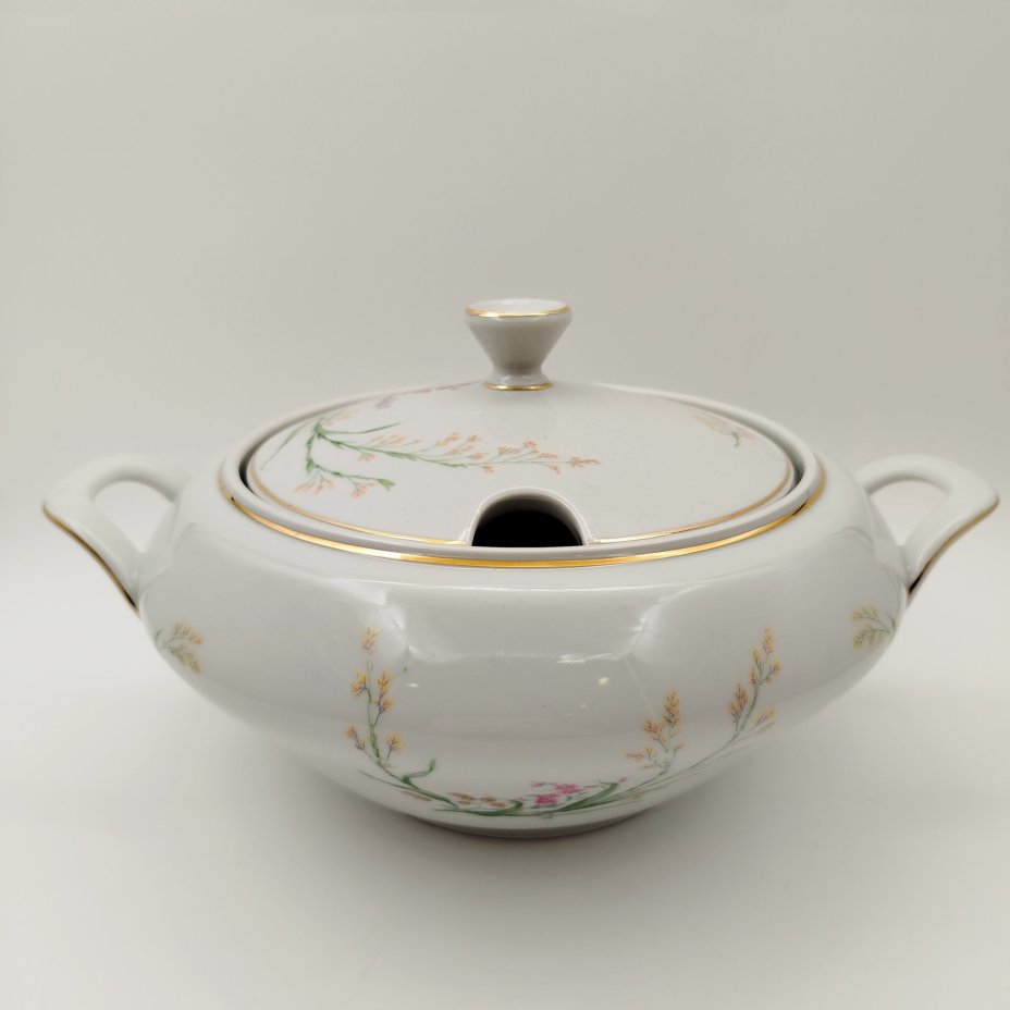 Супница, украшенная цветочным декором, фарфор, деколь, золочение, Bareuther & Co., Bavaria, Германия, 1931-1945 гг.