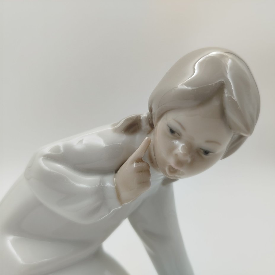 Статуэтка "Девочка с тапками", автор Vicente Martinez, фарфор, роспись, Lladro, Испания, 1970-1990 гг.