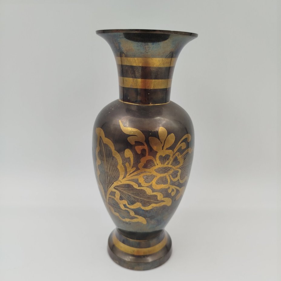 Ваза, выполненная в восточном стиле, латунь, Индия, 1980-2000 гг.