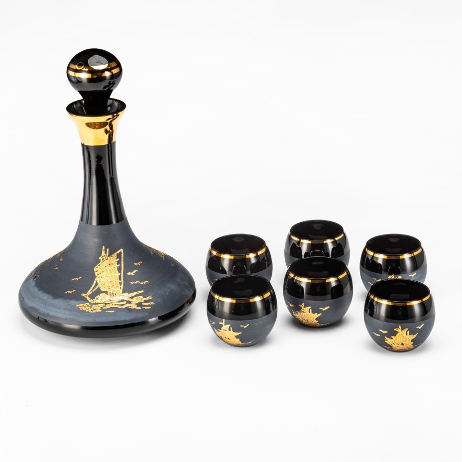Набор из графина и шести стопок черного цвета с изображением парусников, "Bohemia glass"